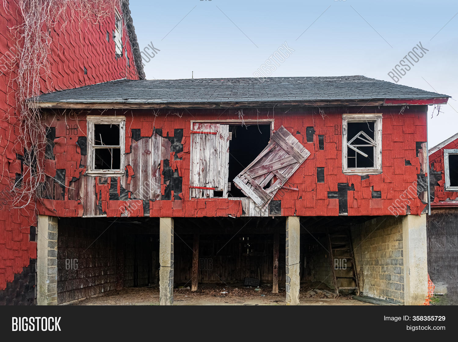 Broken Down Old Barn Image & Photo (Free Trial) Bigstock