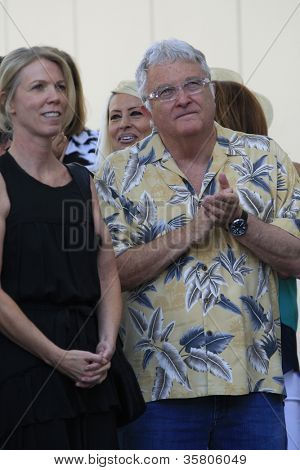 LOS ANGELES - AUG 10: Randy Newman ved en ceremoni ære Neil Diamond med den 2,475th stjerne på den 