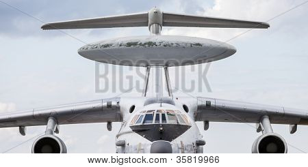 Vojenská síla vzduchu, létající radarové AWACS proudové letadlo