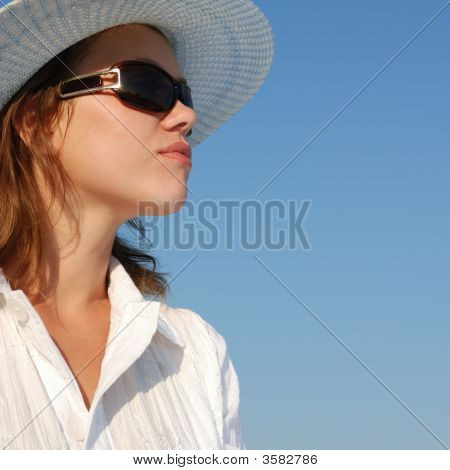 Kadın gözlük profil