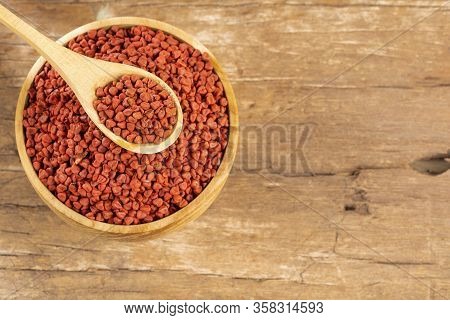 Organic Achiote Seeds - Bixa Orellana. Text Space