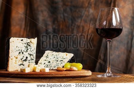 Gorgonzola Piccante Italian Blue Cheese, Made From Unskimmed Cow Milk