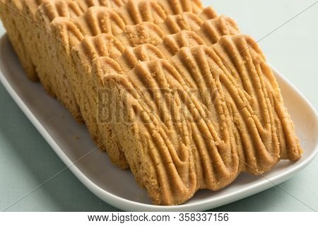 Dish with traditional dutch butter cookies called sprits 