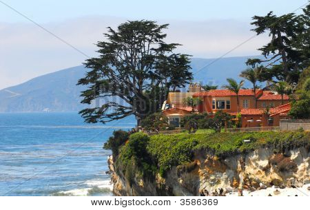 Casa di lusso lungo la costa della California