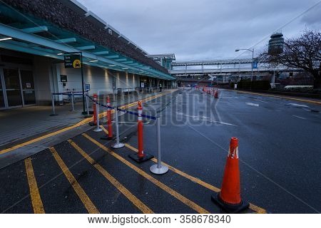 Richmond, Bc, Canada - Mar 29, 2020: Arrivals Terminal At Yvr Airport Completely Empty Due To Flight