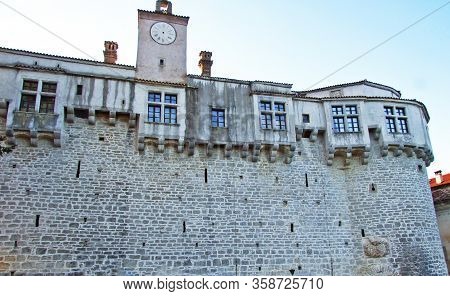 Pazin Castle, Burg Mitterburg, Castle Montecuccoli Or Castello Di Montecuccoli - Pazin, Croatia