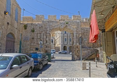 Jerusalem, Israel - May 18, 2016: New Gate Entrance To The Western Part Of The Old City In The Ha-sh