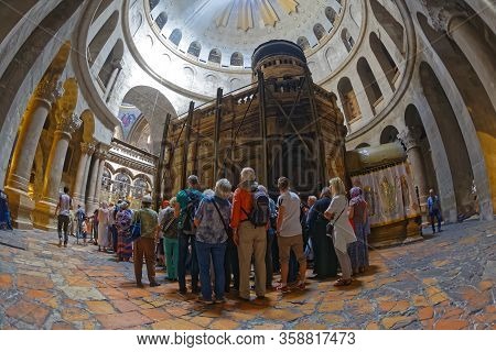 Jerusalem, Israel - June 19, 2015: Fisheye Lens Shot Of The People Make Pilgrimages To The Rotunda C