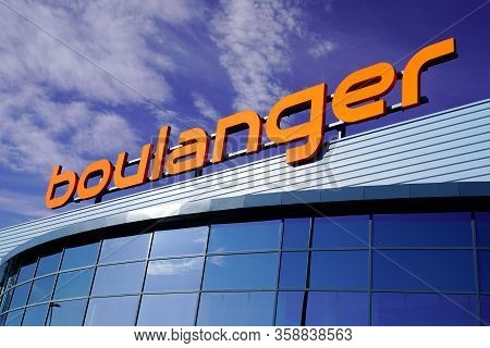 Bordeaux , Aquitaine / France - 01 22 2020 : Boulanger Logo Store French Sign Chain Shop Electronics