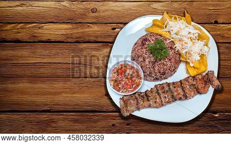 Roast Beef Dish With Gallo Pinto And Pico De Gallo, Roast Beef With Tomato And Gallo Pinto Salad Ser