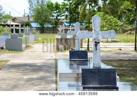 Croci nel cimitero di Chantaburi