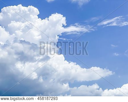 Abstract Cloudy Background, Beautiful Natural Streaks Of Sky And Clouds, Beautiful Natural Landscape