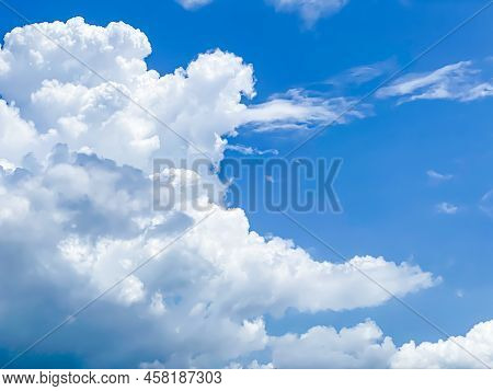 Abstract Cloudy Background, Beautiful Natural Streaks Of Sky And Clouds, Beautiful Natural Landscape