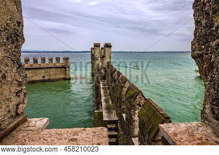 Sirmione Old Town, Garda Lake, Lombardy, Italy. Castello Dei Scaligeri