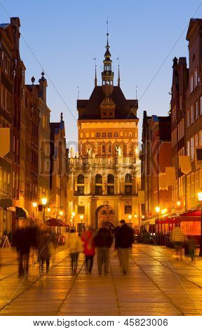 Kultainen silta yöllä, Gdansk, Puola
