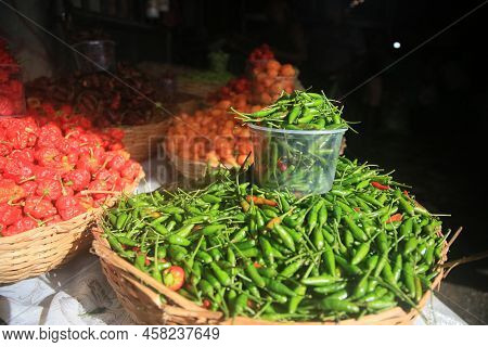 Salvador, Bahia, Brazil - April 30, 2022: Fresh Pepper From The Crack At The Sao Joaquim Fair In The