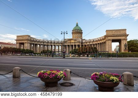St. Petersburg, Russia - July 17, 2022: Kazan Cathedral (cathedral Of Our Lady Of Kazan) And Nevsky 