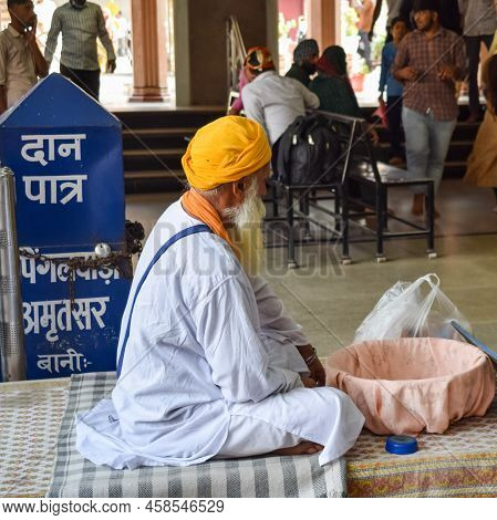 Old Delhi, India, April 15, 2022 - Gurudwara Sis Ganj Sahib Is One Of The Nine Historical Gurdwaras