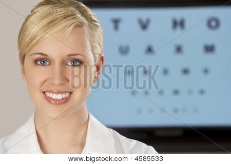 ช่างแว่นตาที่สวยงาม