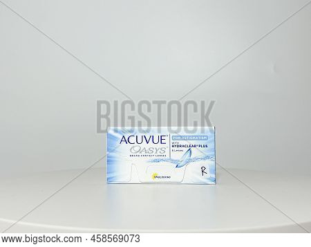 Orlando, Fl Usa - July 14, 2022:  A Box Of Acuvue Oasys Contact Lenses For Astigmatism On A White Ba