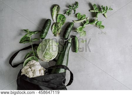 Zero Waste Cconcept. Package Food Shopping. Eco Friendly Natural Bag With Organic Fruits And Vegetab