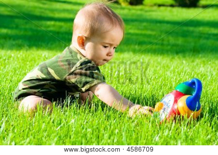 Baby spielen