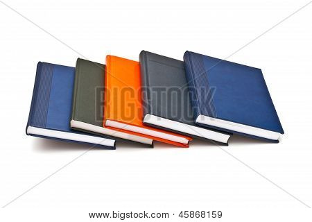 Pila di libri, isolato su sfondo bianco