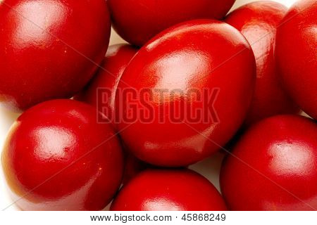 Uova di Pasqua rosse