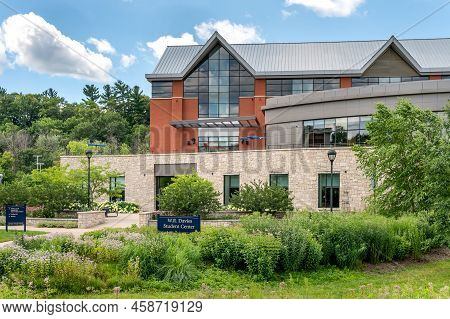 W. R. Davies Student Center On The Campus Of The University Of Wisconsin-eau Claire