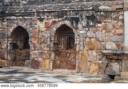 Mughal Architecture Inside Lodhi Gardens, Delhi, India, Beautiful Architecture Inside The The Three-
