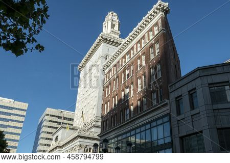 Morning Sun Rises On The Iconic City Hall In Downtown Oakland, Usa