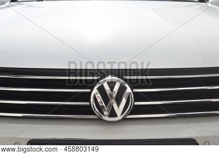 Volkswagen Chrome Metal Logo, Luxury Car In Istanbul City, June 27 2022 Istanbul Pendik Turkey Used 