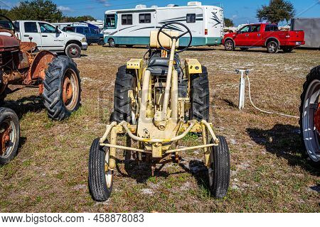 Fort Meade, Fl - February 23, 2022: 1974 Tuff-bilt Farm Tractor At Local Tractor Show