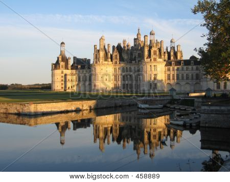 Castello di Chambord con ombra