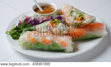 Vietnamese Spring Rolls Goi Cuon Or Nem Cuon,  Filled With Prawns, Herbs, Rice Vermicelli And Vegeta