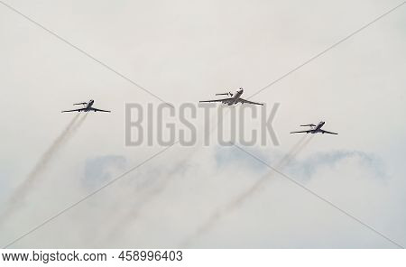 Russia, St. Petersburg, 28 July 2022: Military Aircraft And Helicopters Of The Air Force Fly On The 