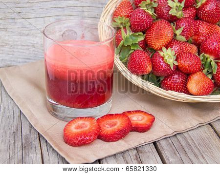 Fresh Strawberries Smoothie