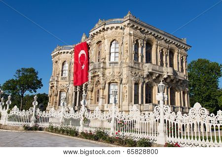 Kucuksu Palace