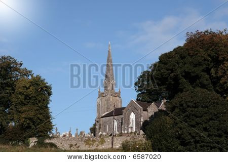 Iglesia en una colina