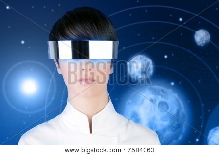 Argent futuriste lunettes femme espace planètes