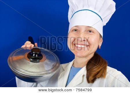 Vrouwelijke Cook met koekenpan