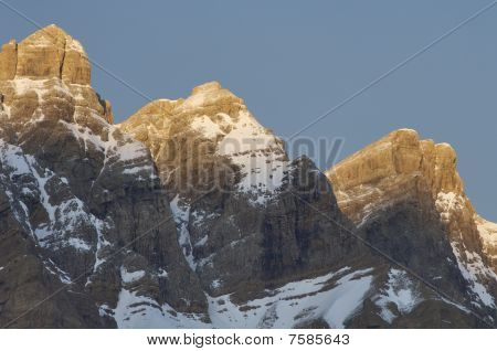 Tres picos nevados
