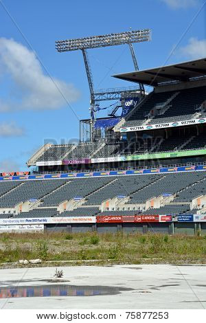 Christchurch Rebuild - Lancaster Park Awaits Demolition.