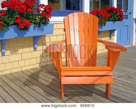 Orange liggestol