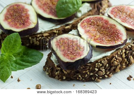 Figs And Cheese Sandwich