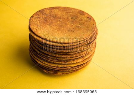 Indian famous delicious Fenugreek khakra or kasuri methi, gujarathi or gujrati snacks