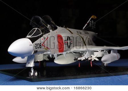 Mc Donell F4 Phantom - พลาสติกโมเดล 1:48 มาตรา