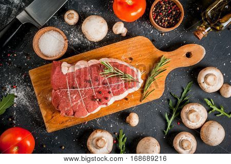 Fresh Uncooked Roastbeef With Vegetables