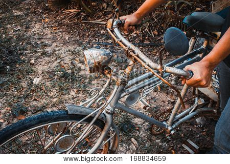 Asia Ancient  Tricycle Or Trishaw With Two Hand Of Driver Waiting For Tourist. Thai Trishaw Or Tricy