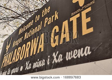 In South Africa Gate Signal   Entrance